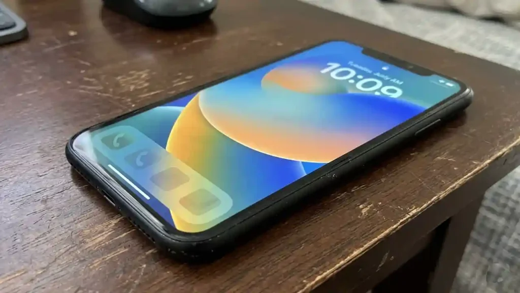iPhone XR Screen Burn in Corner