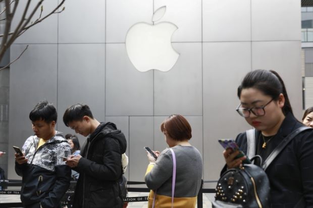 China court bans sales of older iPhone models for violating Qualcomm patent