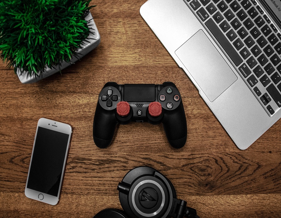 Connect PS4 & Xbox One Controller to iPhone