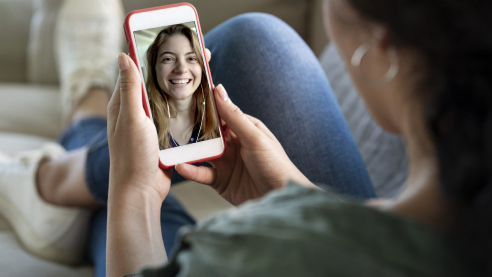 video chat with strangers iOS App