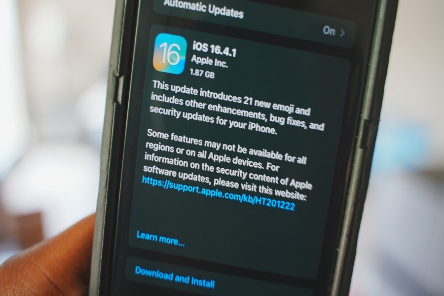 IOS 16.4.1 should I update