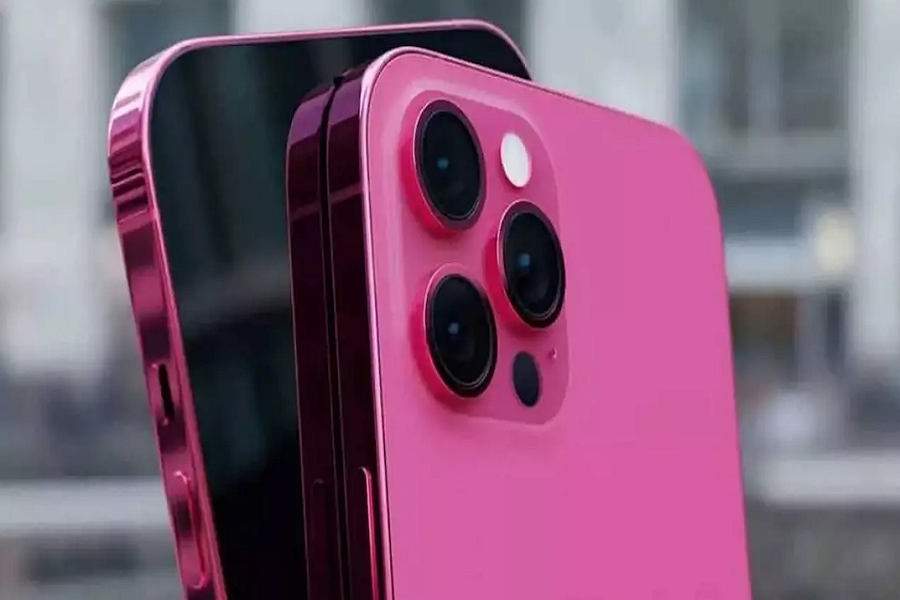 iPhone 15 In Pink Color