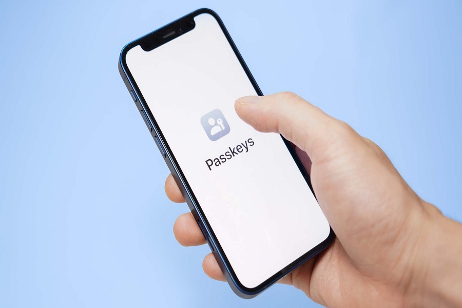 Use Passkeys on iOS 17