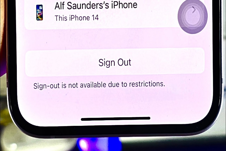 Sign Out Is Not Available Due To Restrictions On iOS 17